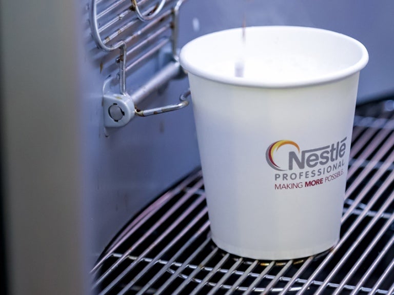 Gelas Nestle Professional di Mesin Minuman Otomatis